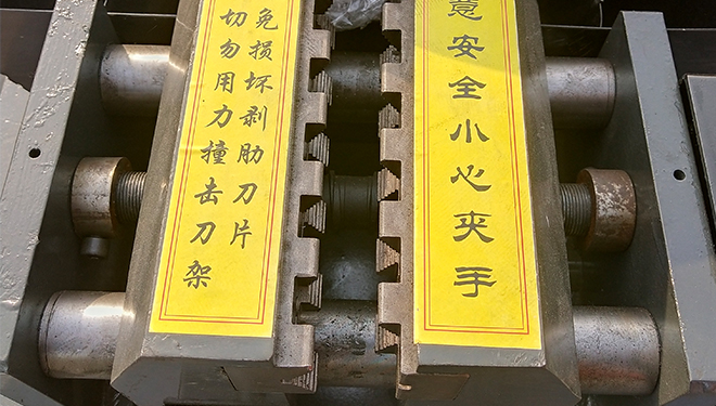 大臺(tái)鉗自動(dòng)夾緊